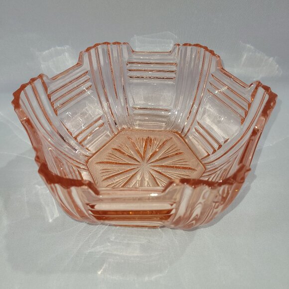 Carnival Glass Vintage 8" Pink Art Deco Fruit Candy Bowl Dish - Picture 1 of 2